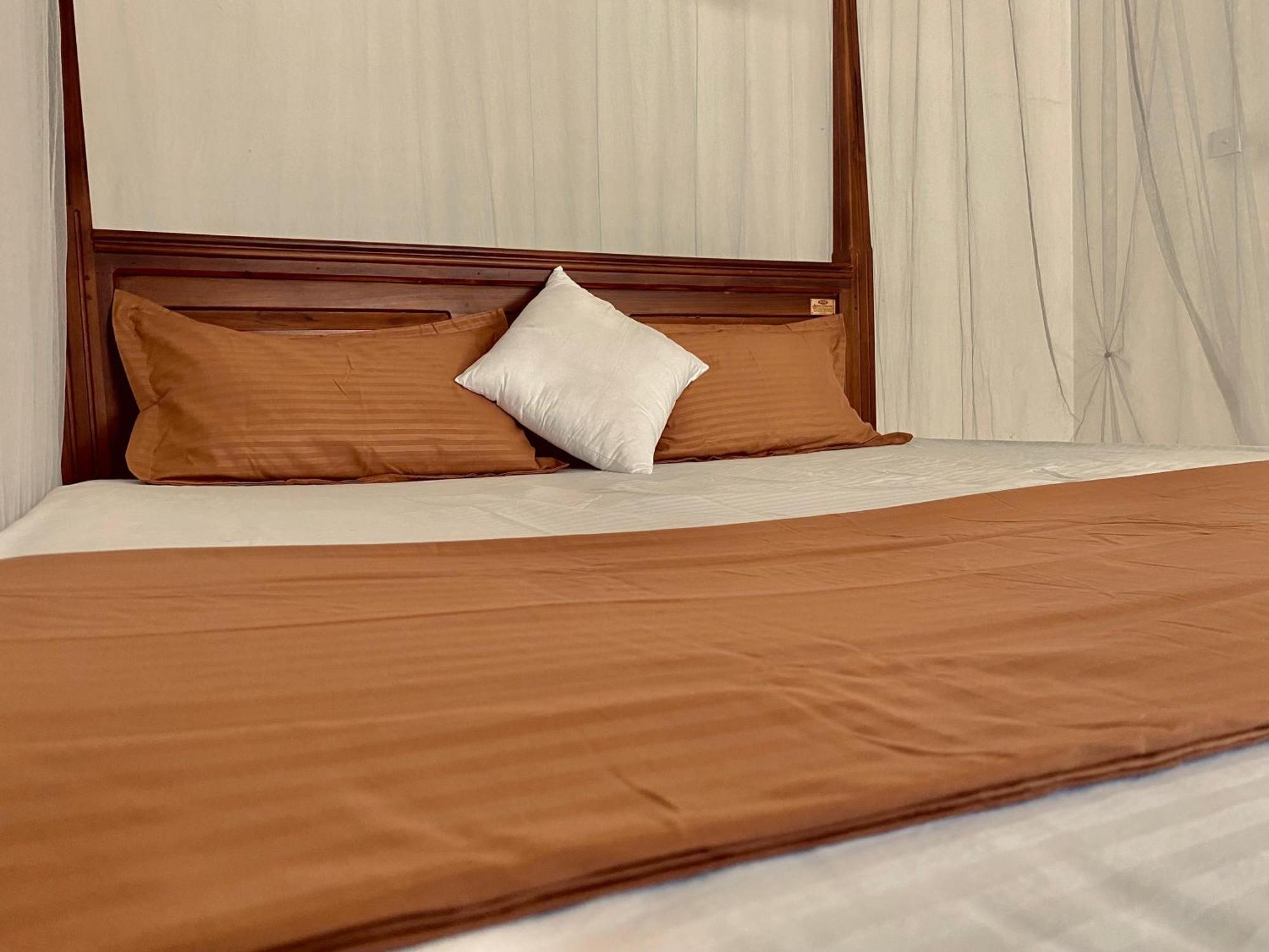 Sasmika Villa Surf And Yoga Hostel Weligama Exterior foto